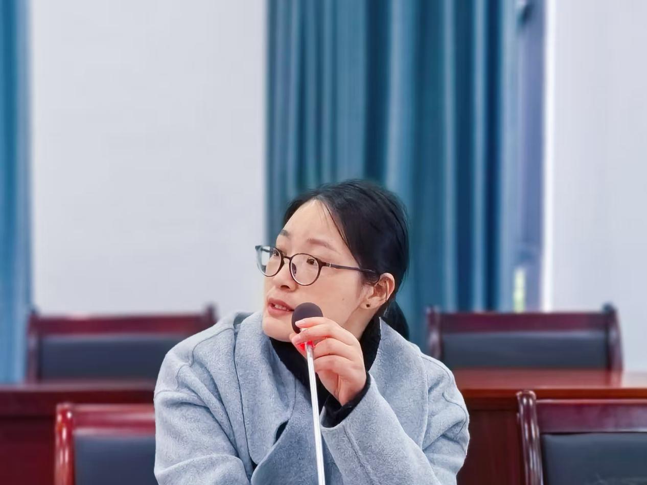3.4区教研员陈新涛老师进校听课评课活动侧记_html_m705d80f7.jpg