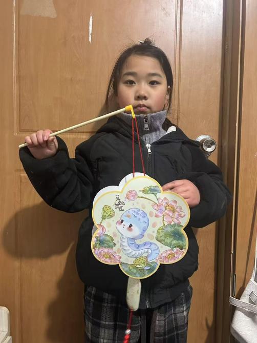 【正学丁三•德育】巧手做花灯，点亮新年梦——南京市丁家庄第三小学“我们的节日·春节”系列活动一_html_8c613a4.jpg