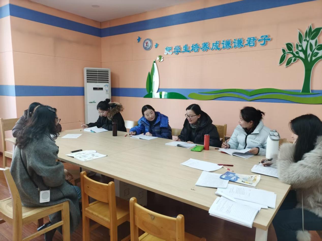 【正学丁三·教学】聚焦课堂展骨干魅力，示范引领启教学新程(1)_html_1dd8e7f.jpg