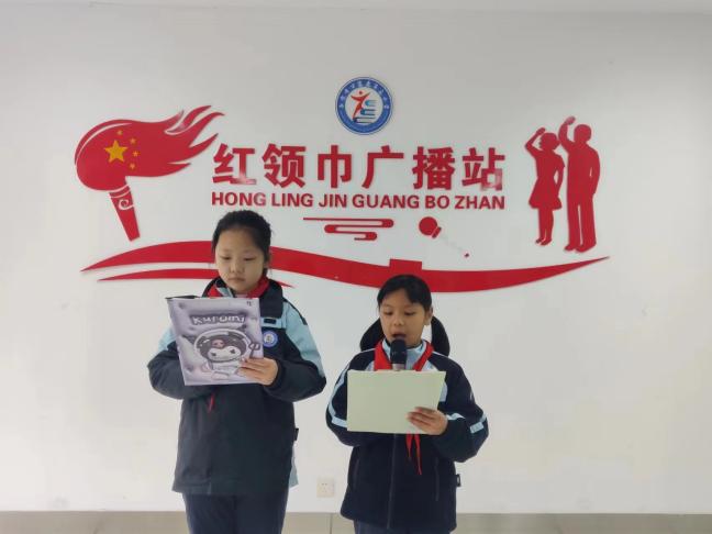 【正学丁三·德育】行观赏之礼，做文明少年——南京市丁家庄第三小学第六周八礼四仪主题升旗仪式侧记_html_m129230ce.jpg