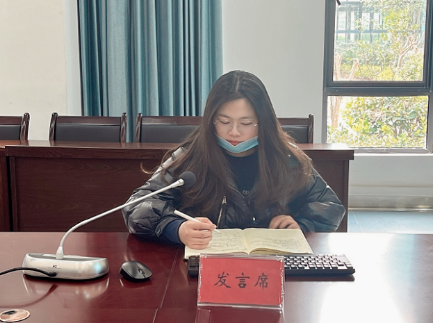 3.10区级课题第一次校内论证会侧记_html_m77adaba3.png