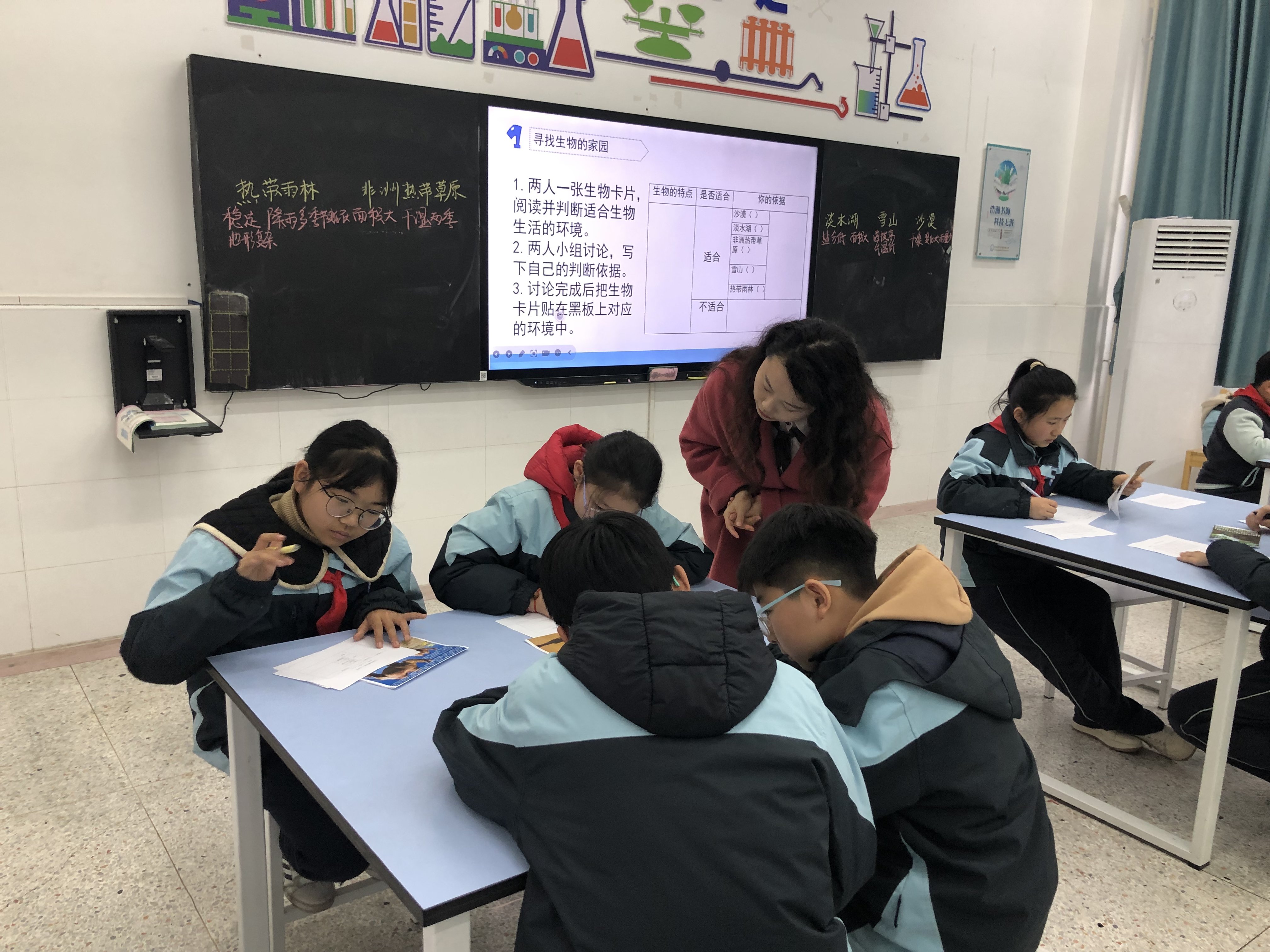 校本研修新闻稿（一）_html_56399f28.jpg