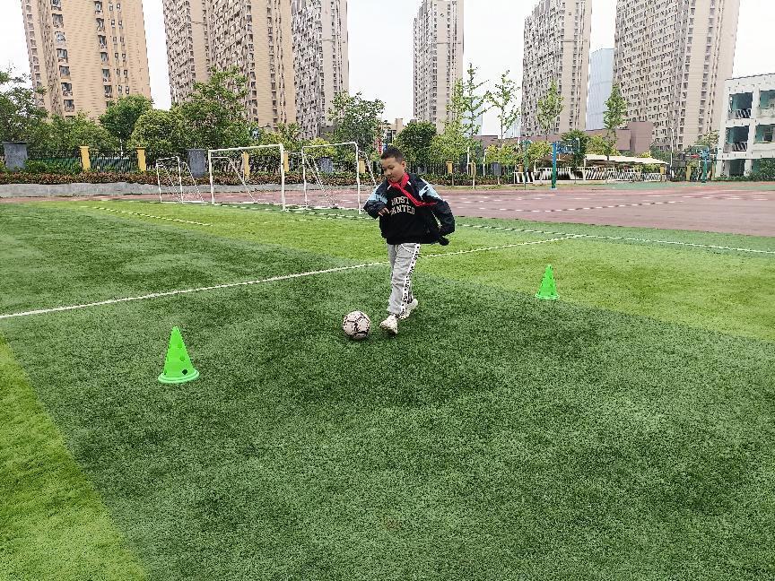 （射苑）快乐运动强体魄，童心绽放展风采_html_mc3b5d77.jpg