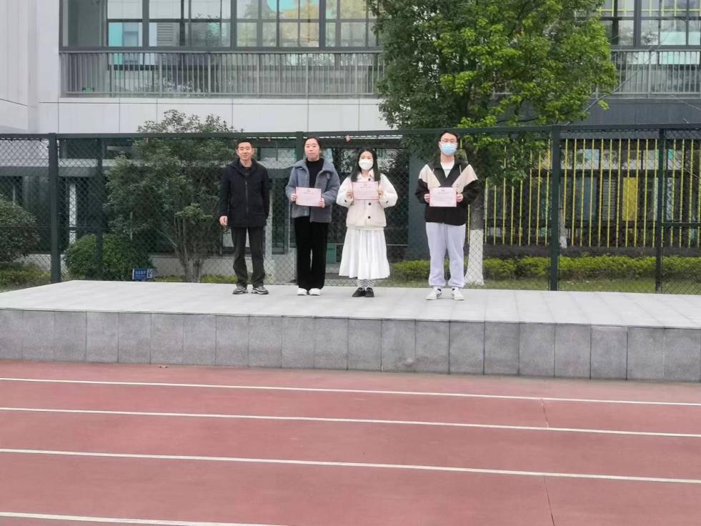法律在我心，自觉尊法守法-丁家庄第三小学第14周升旗仪式侧记_html_1ca03013.jpg