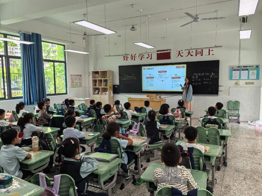 【正学丁三·德育】劳动润心志  实践砺成长——南京市丁家庄第三小学班会课侧记_html_m274e26aa.jpg