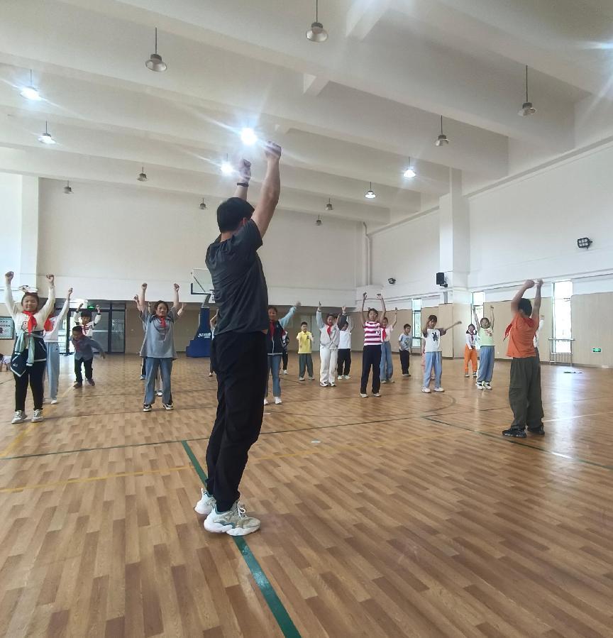 【正学丁三&middot;教学】立足新课标，赋能新课堂——丁家庄第三小学体育组校本主题研修活动_html_5a77ca8d.jpg