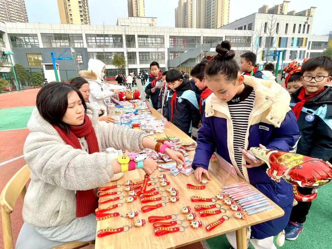 满媛 12.29游园会_html_m6914300e.jpg