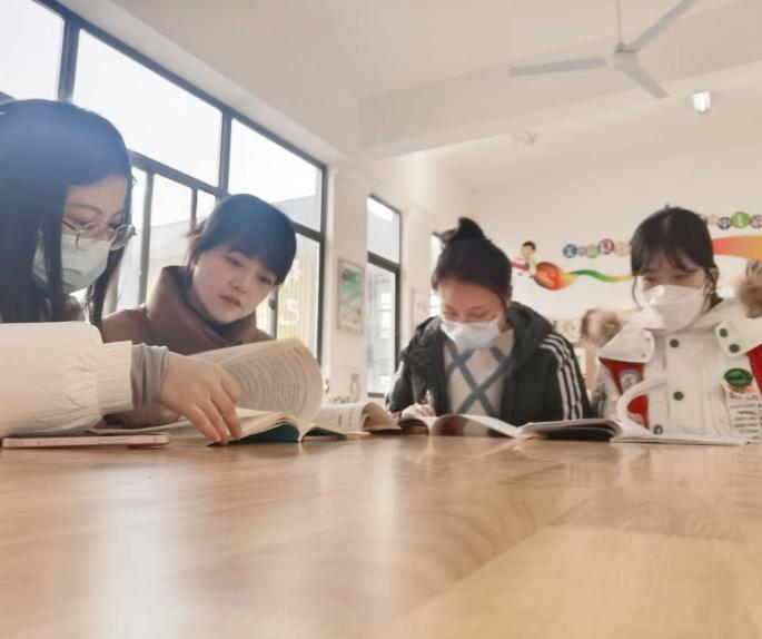 【正学丁三·教学】“聚”集体智慧 “备”精彩课堂——南京市丁家庄第三小学综合学科集体备课活动_html_7e9bede1.jpg