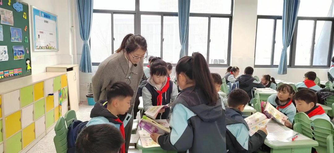 【正学丁三】学习身边榜样 激发奋进力量——南京市丁家庄第三小学榜样教师宣传活动侧记（十一）_html_m1e171eac.png