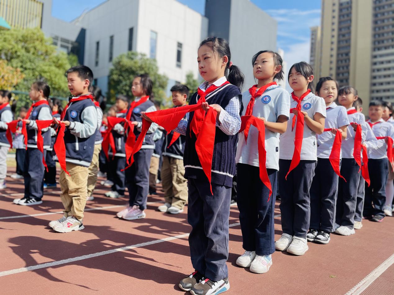 建队日报道_html_m401df440.jpg