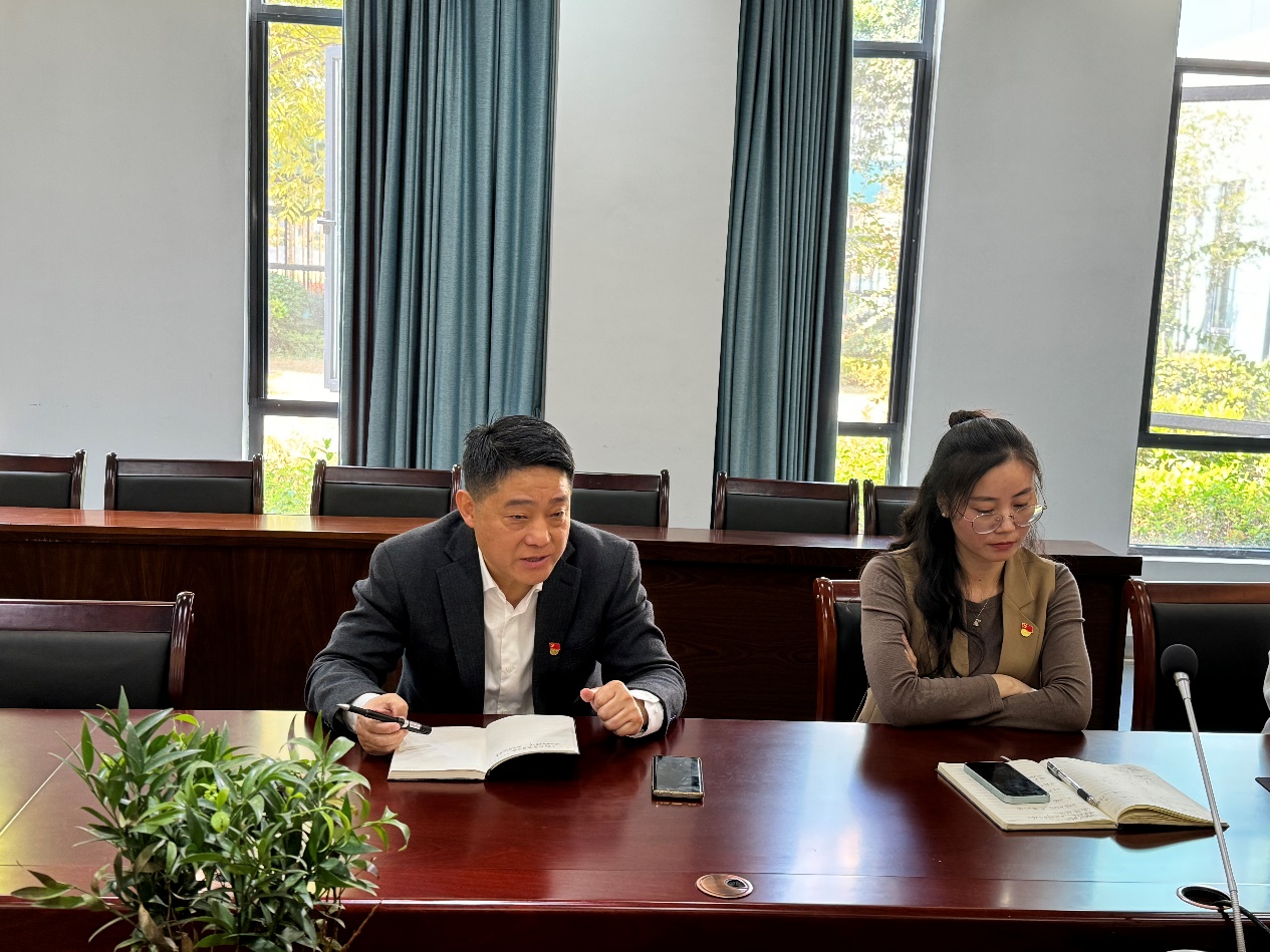 【正学丁三&middot;党建】学习身边榜样，激发奋进力量——南京市丁家庄第三小学党支部开展主题教育党员活动_html_3956c702.jpg