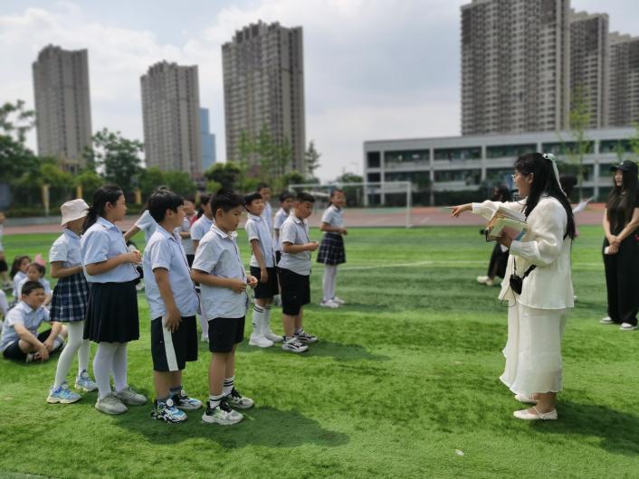 【正学丁三·德育】“守护心灵，关爱成长”——2023-2024第二学期南京市丁家庄第三小学三年级成长礼活动侧记_html_me7b2d11.jpg