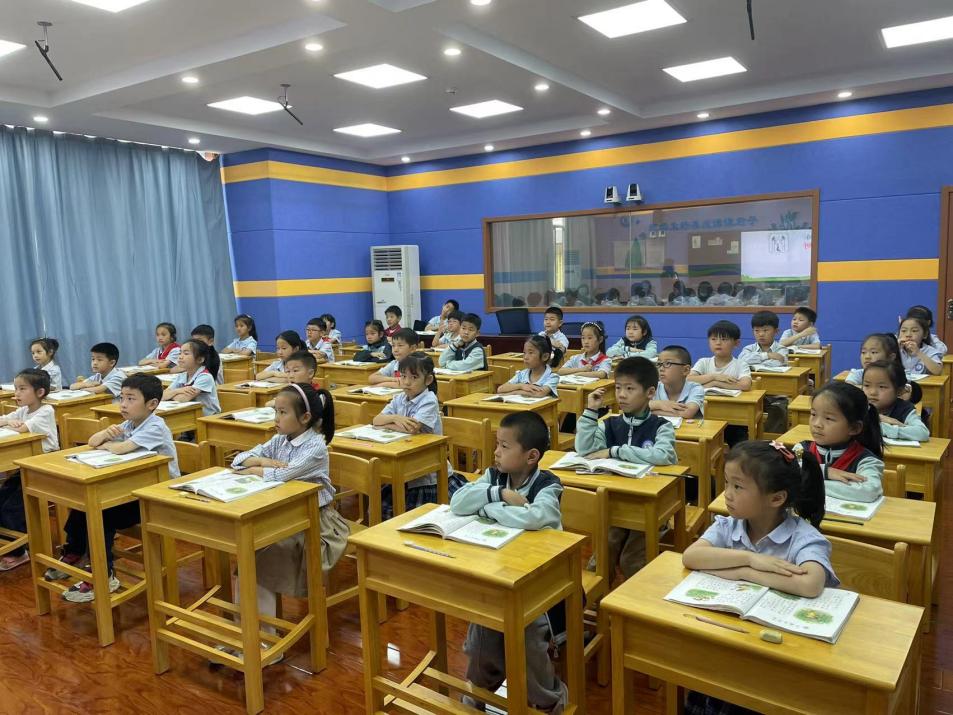 【正学丁三·教学】声情并茂说猴趣，始终如一引童心——丁家庄第三小学语文组校本研修活动侧记_html_m7dfe1fca.jpg