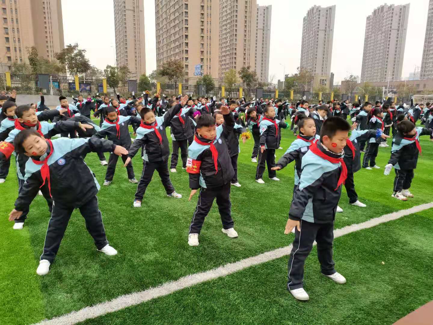 广播操报道  巩玥_html_2847373e.jpg