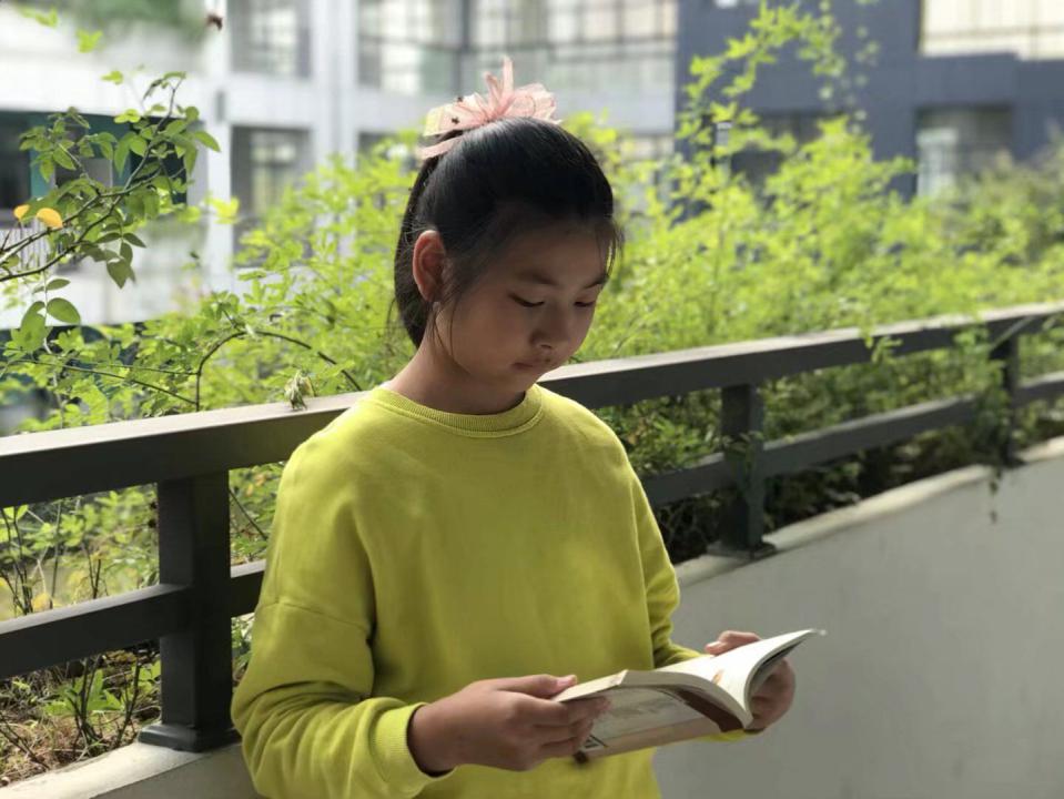 十月份 每月之星_html_m31bd7da3.jpg