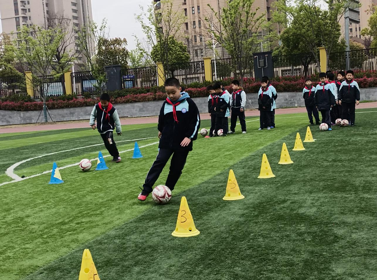 体育组赛课_html_759d3820.jpg