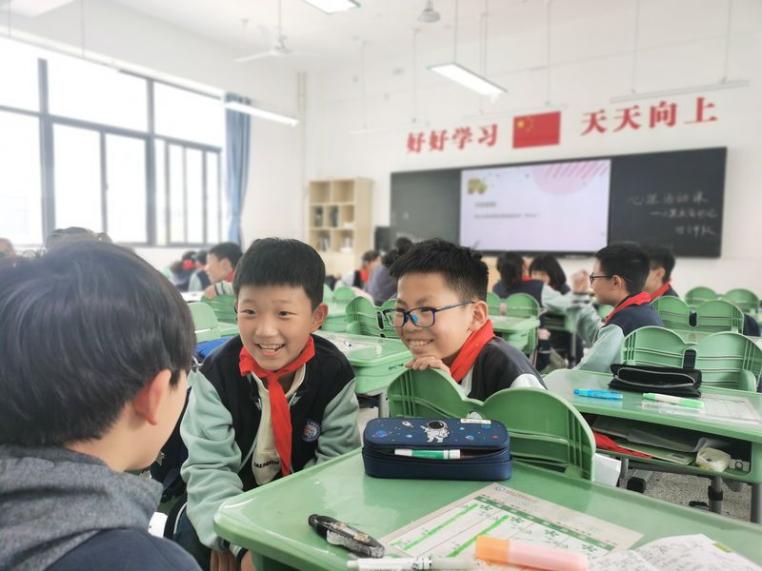 小黑点变形记_html_m7781d3a2.jpg