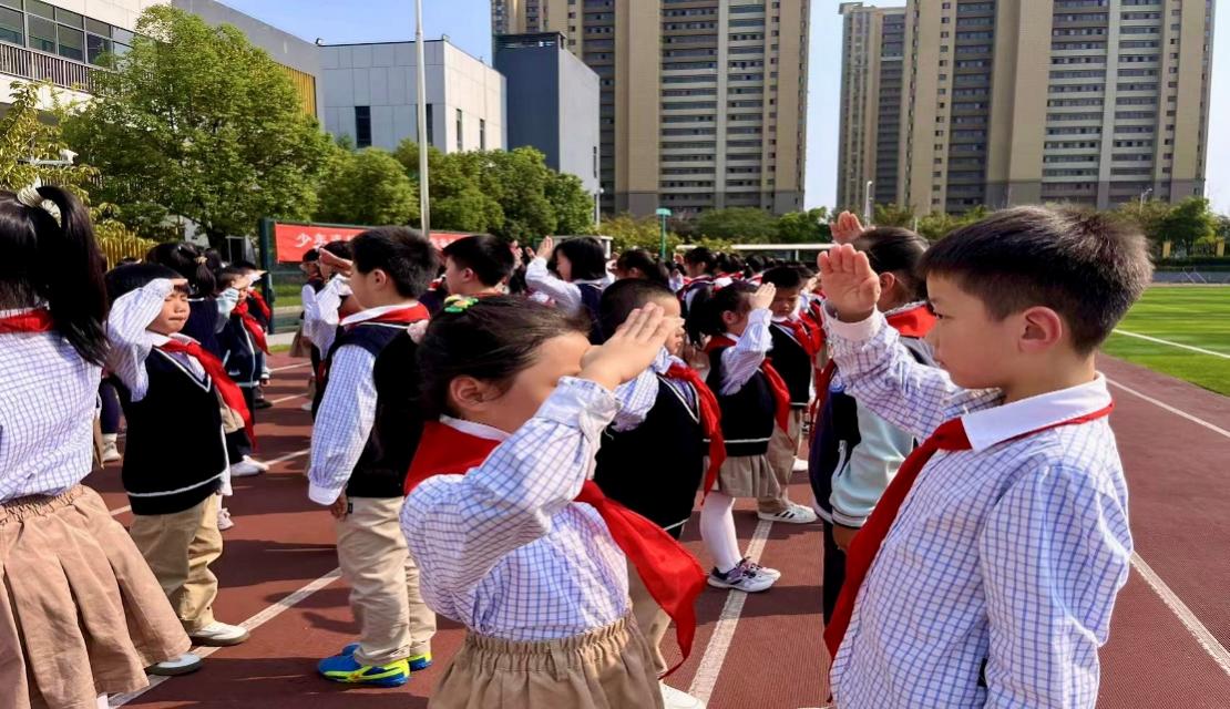 【正学丁三·德育】喜迎建队日 争做好队员_html_1d194922.jpg
