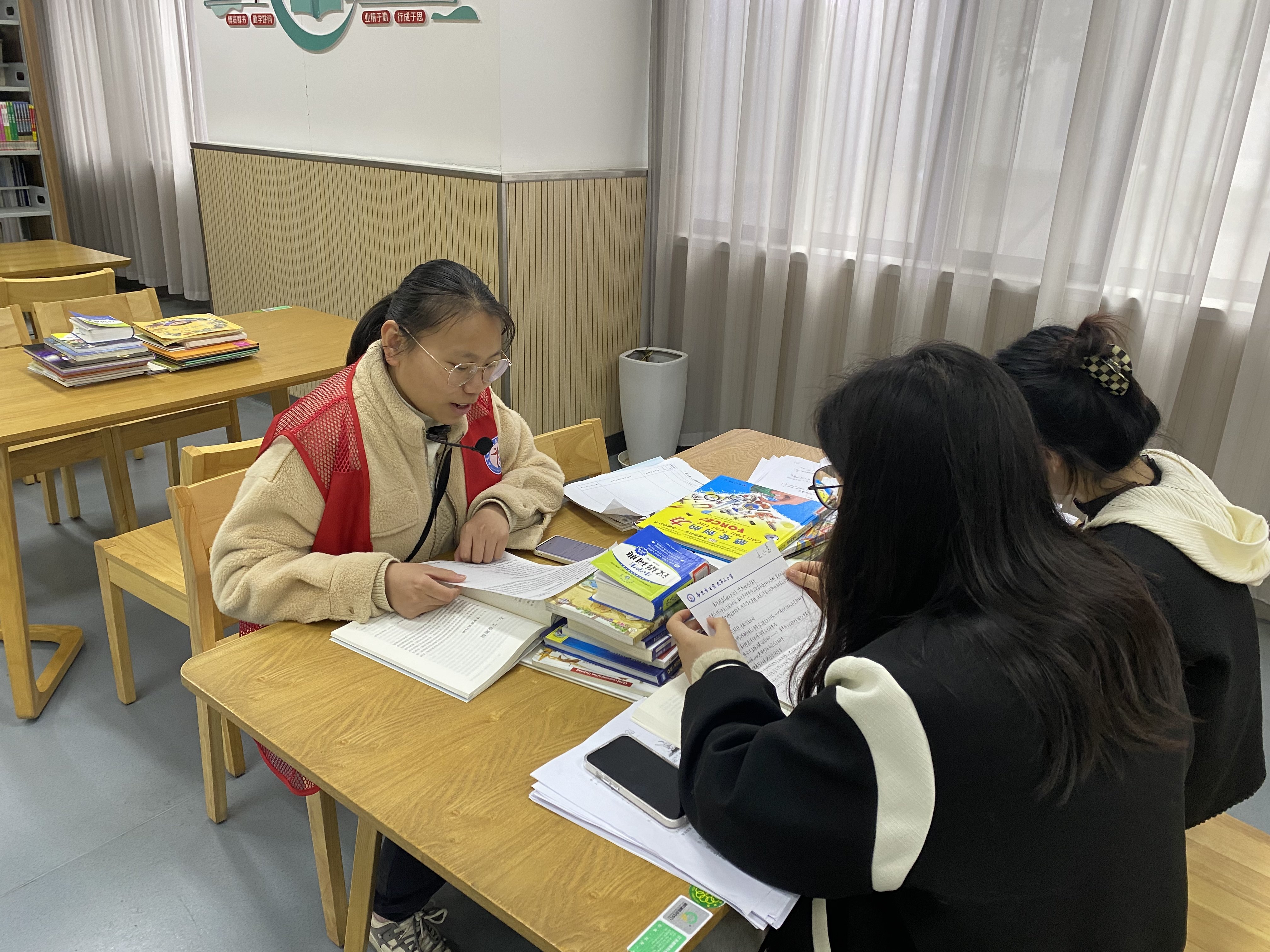 【正学丁三·教学】理论引新路，研学促成长_html_47a2a67d.jpg