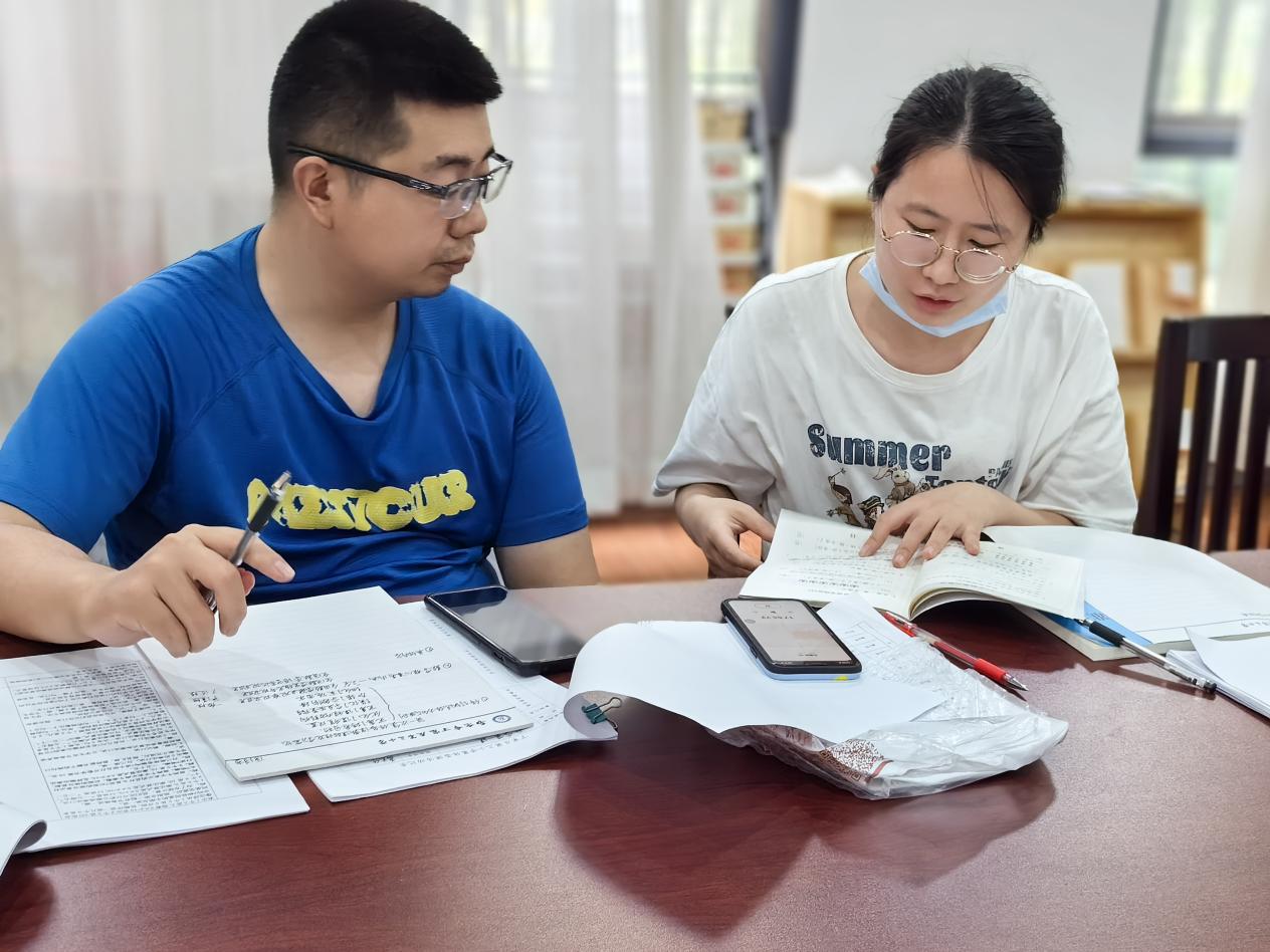 8.30数学组第一次集体备课活动侧记_html_96c2537.jpg