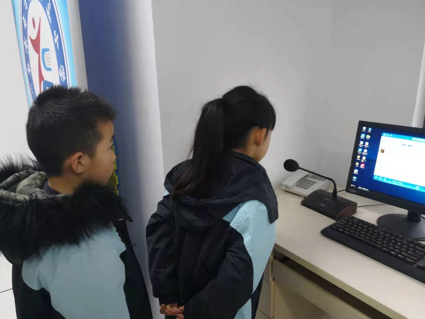第二周孙晓雨升旗报道  讲究个人卫生，养成良好习惯_html_ecc1dac.jpg