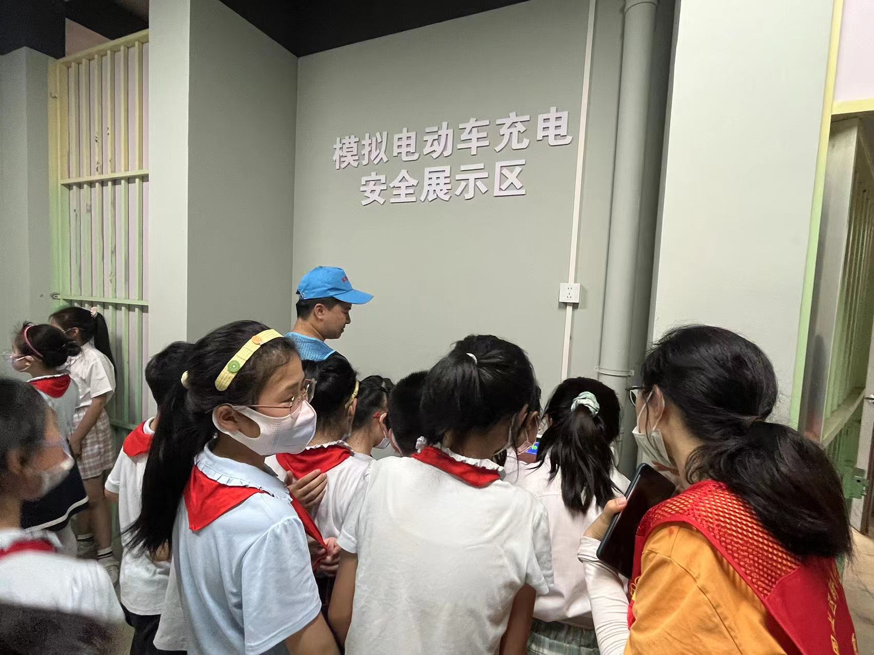 消防活动报道_html_453413fa.jpg