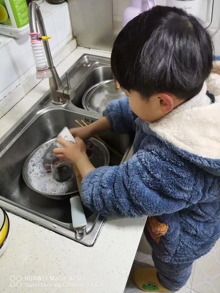 【正学丁三·德育】福龙迎新春·劳动最光荣——南京市丁家庄第三小学二年级争做吃苦耐劳的“实干龙”_html_me86768b.jpg