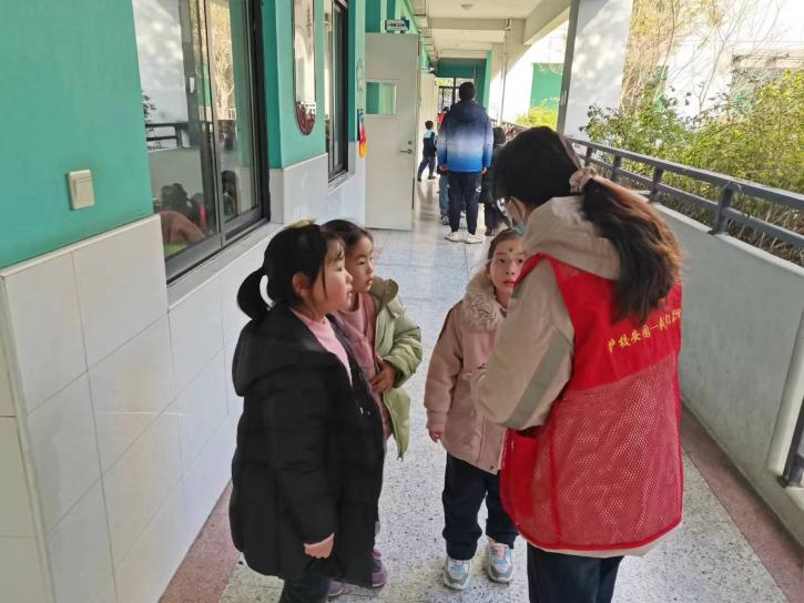 【正学丁三·德育】全员育人 呵护成长——记丁家庄第三小学全员导师制1月“润心”行动侧记_html_3f5554e0.jpg