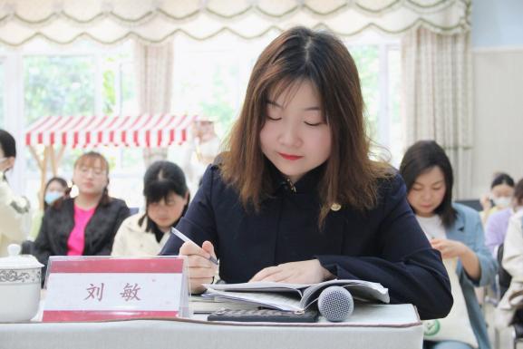 （栖霞）乘“课程”之风，绽“游戏”之斑斓(1)_html_m2665ab2e.jpg