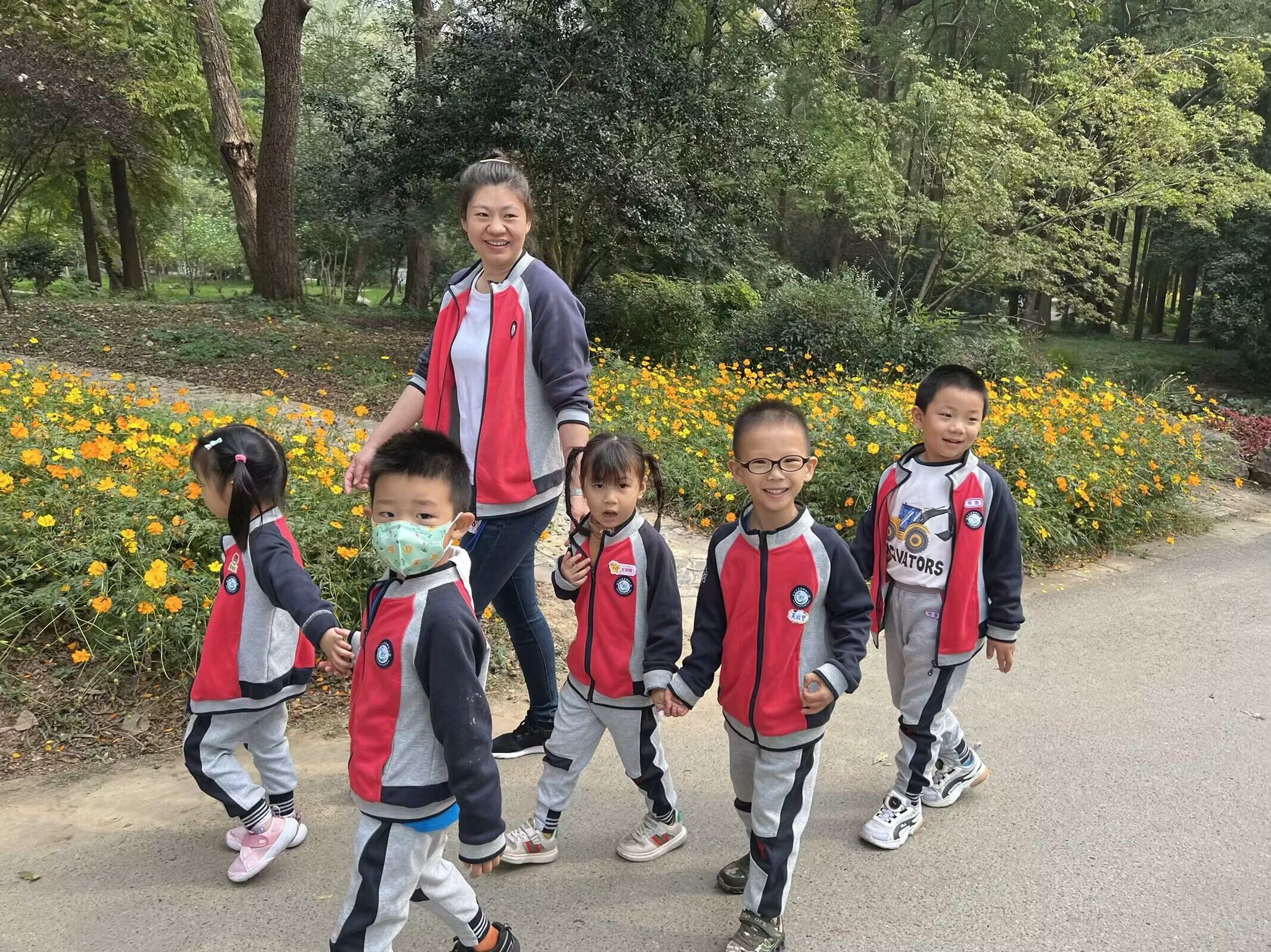 2024.1.24屠淳桢【生命迈幼&middot;师德建设】迈幼瑜憬湾分园1月师德标兵系列推送_html_2e5972fd.jpg