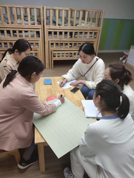 定稿：迈幼嘉誉山分园晨锻评比新闻稿修改(1)_html_m15a379f5.jpg