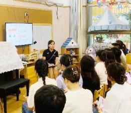 2014.9.13王慧【生命迈幼·臂膀相护】共赴秋约，悦见成长 记迈幼瑜憬湾分中班组家长会活动_html_437386ef.jpg