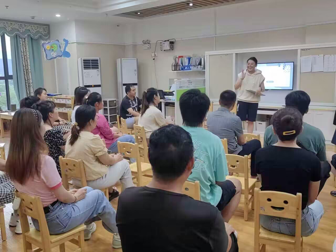 2023.8秋季家长会新闻稿_html_4b717c94.jpg