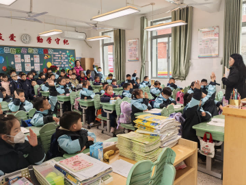 2025.3.10周颖【生命迈幼童年畅玩】记迈幼瑜憬湾分园2025年春 (1)_html_m6470e63.png