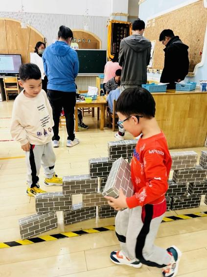 【生命迈幼·校园新闻】“心”相遇“爱”相伴——迈幼一园中班家长开放日活动_html_m22ed5d36.jpg