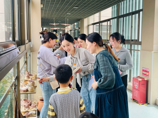 【生命迈幼·联合教研】聚焦游戏，童心相“域”_html_m1f0e41cf.png