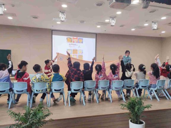 【生命迈幼·教育教学】赛课展风采，磨砺见成_html_m2688fc41.jpg