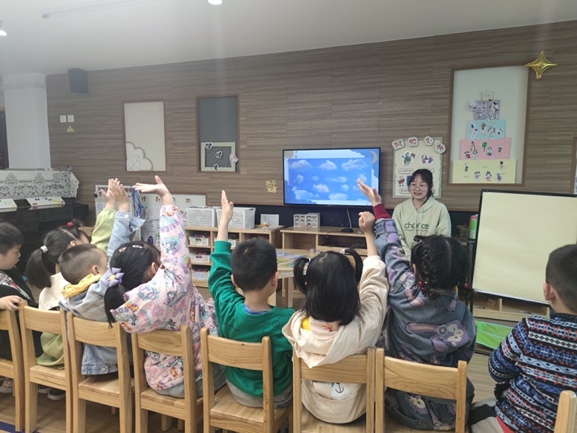 【生命迈幼·教育教学】赛课展风采，磨砺见成_html_2a83f9a5.jpg