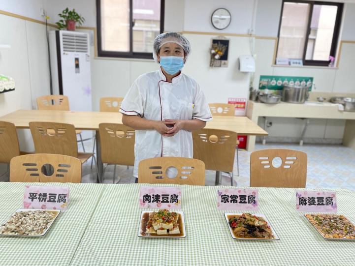 2021.6.11  戚虹【生命迈幼】简单的食材，用心的制作2021.6.10_html_3125d78f.jpg