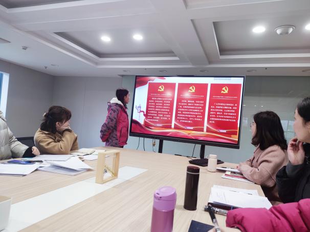 2023.2.23师德师风学习暨党员冬训学习会——迈幼嘉誉山分园_html_m5161b303.jpg