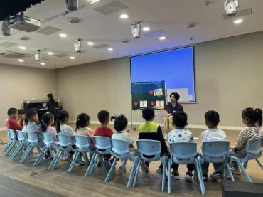 【生命迈幼·教学动态】温暖相遇，逐梦同行——迈幼嘉誉山分园实习生_html_m5463076a.jpg