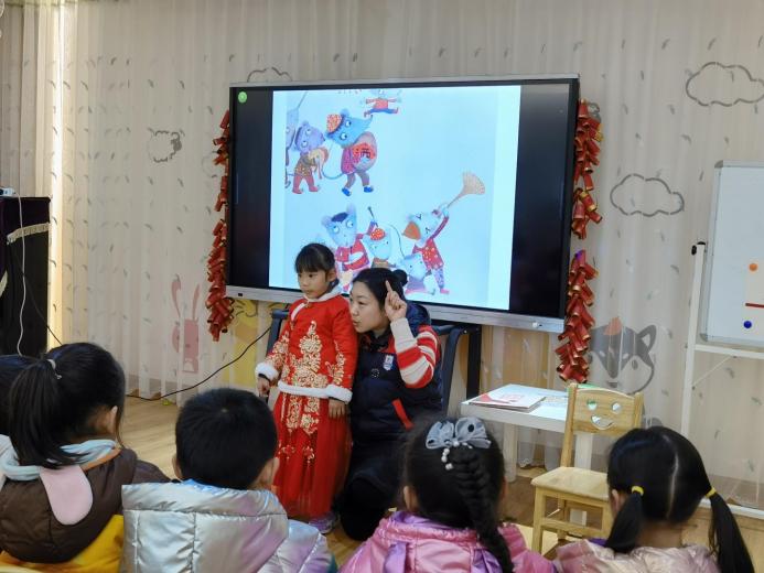 引领示范，共同成长_html_m484826f2.jpg