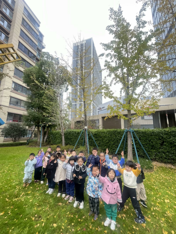 20241227【生活燕幼&middot;园区动态】新城分园：携手社区，收获成长_html_3594d211.png