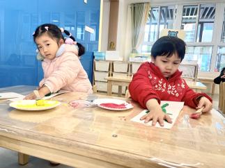 20240308 【生活燕幼·园区动态】人间最美三月天 家园共育绽芳华——三八节亲子手工暨家长学校活动_html_m4e5d90f4.jpg
