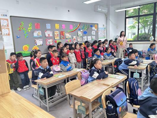 20240415参观小学_html_6e709944.jpg