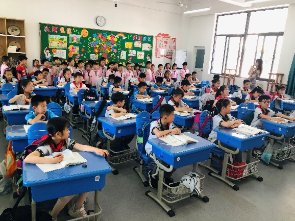 走进小学_html_7040ea59.jpg