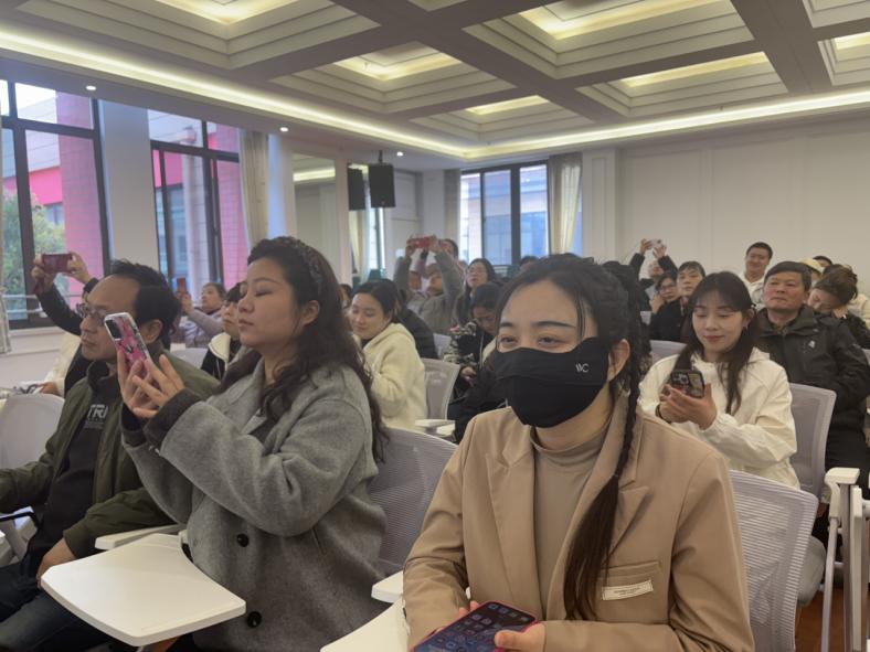 20250331 【生活燕幼&middot;园区动态】新城分园：“幼小”始于心 “衔接”始于行 ——大班幼小衔接专题_html_m6aa02540.jpg
