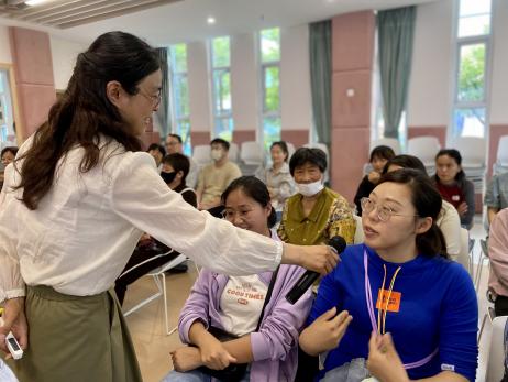 20240511【生活燕幼·园区动态】“孩子会自理 家庭更幸福”——风行栖霞讲师团活动_html_m2a1bb91e.jpg