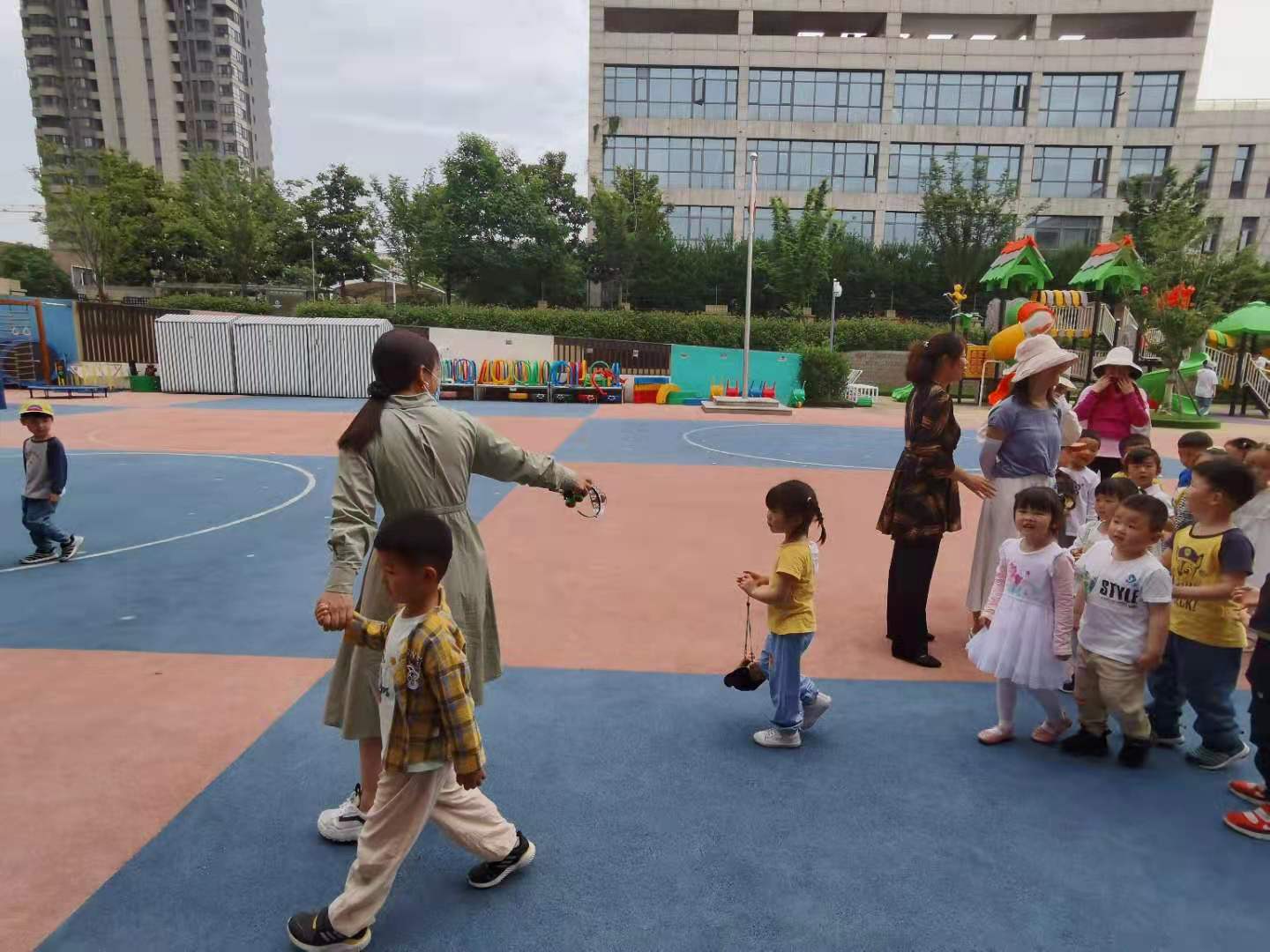 20210525新城园区防拐骗演练活动(1)(1)_html_487c3e9b.jpg