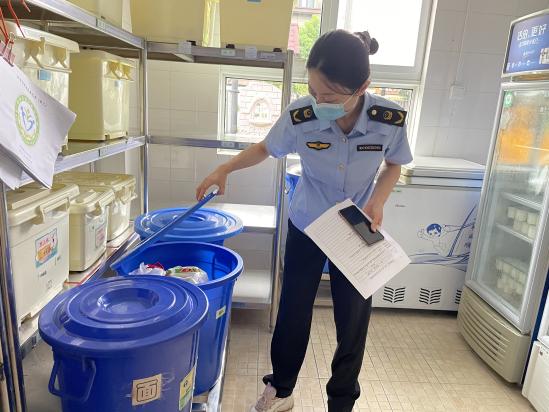【生活燕幼·安全第一】中心园：守护安全，健康成长——八大部门联合安全大检查(1)_html_23db329b.jpg